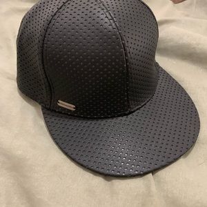 Steve Madden Black Leather Hat new without Tag